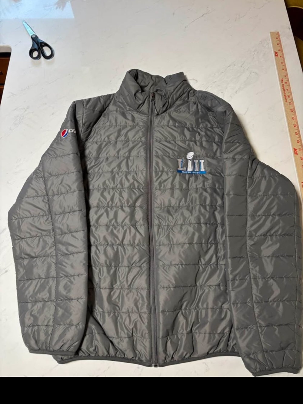 Unbranded women’s Gray Quilted Lightweight Jacket - LIII Patch